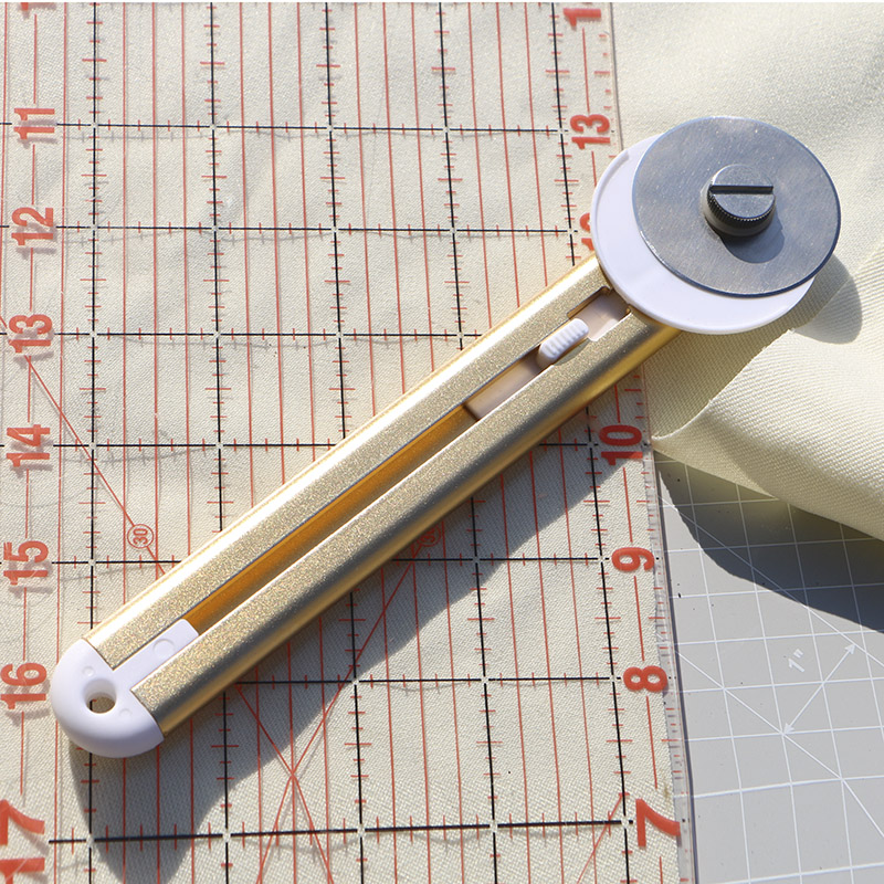 Cutter rotatif en tissu de 45  - Rotary Cutter For Fabric 45Mm avis et prix